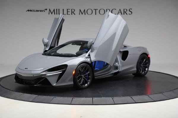 Used 2023 McLaren Artura for sale $184,900 at Maserati of Westport in Westport CT 06880 14