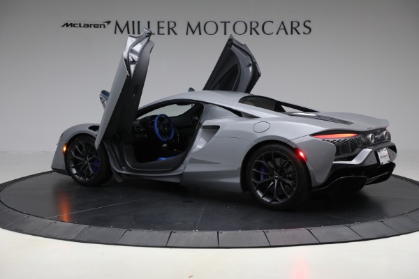Used 2023 McLaren Artura for sale $184,900 at Maserati of Westport in Westport CT 06880 16