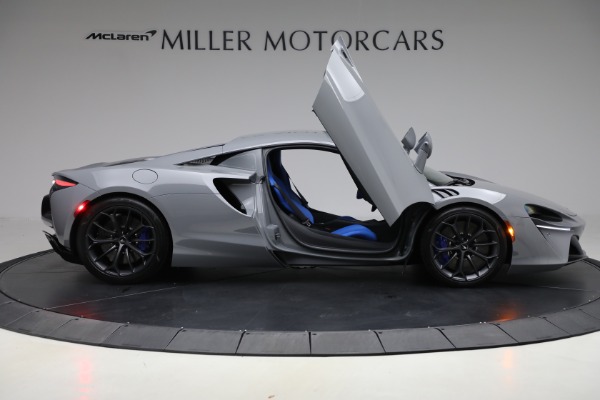 Used 2023 McLaren Artura for sale $184,900 at Maserati of Westport in Westport CT 06880 19