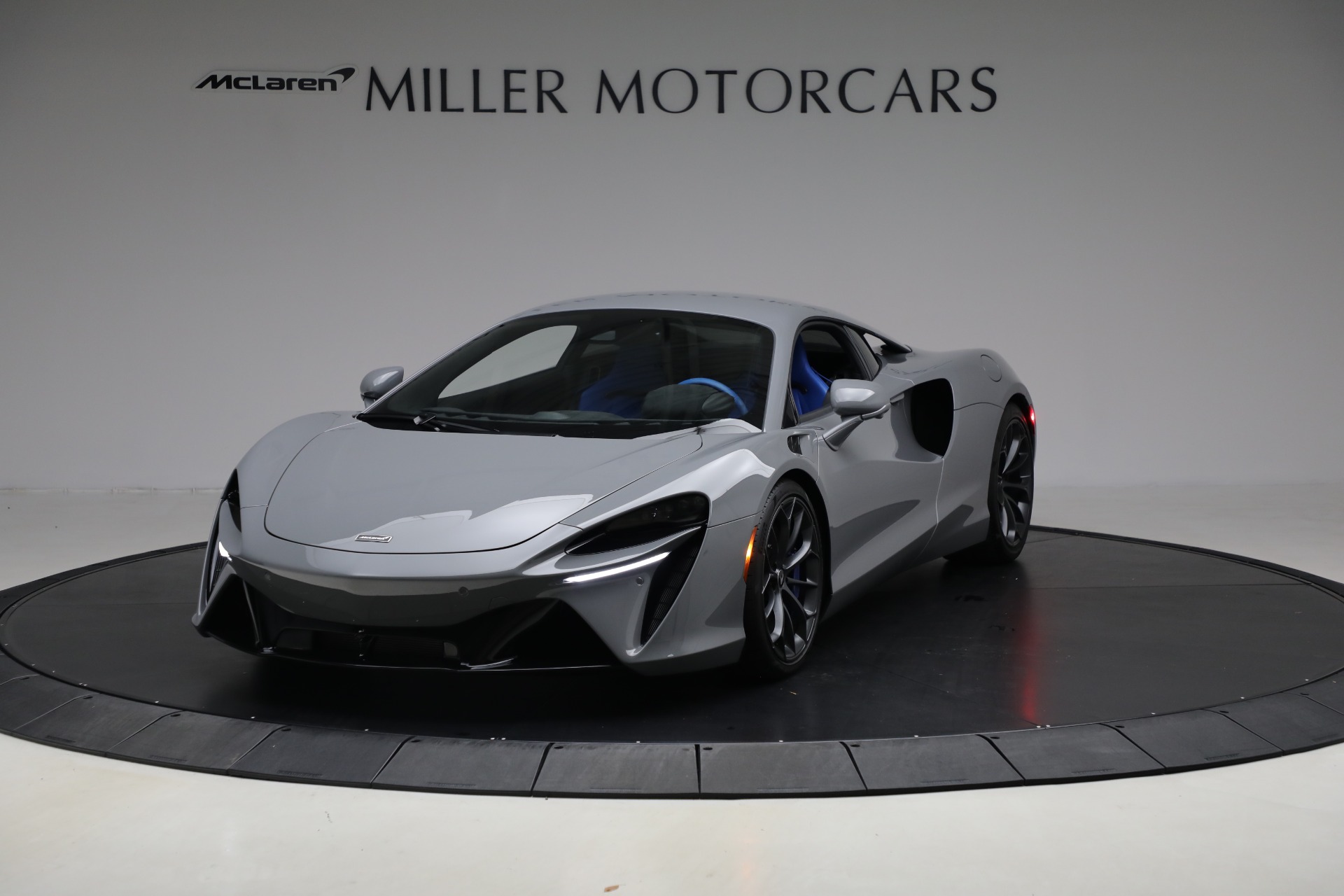 Used 2023 McLaren Artura for sale $184,900 at Maserati of Westport in Westport CT 06880 1