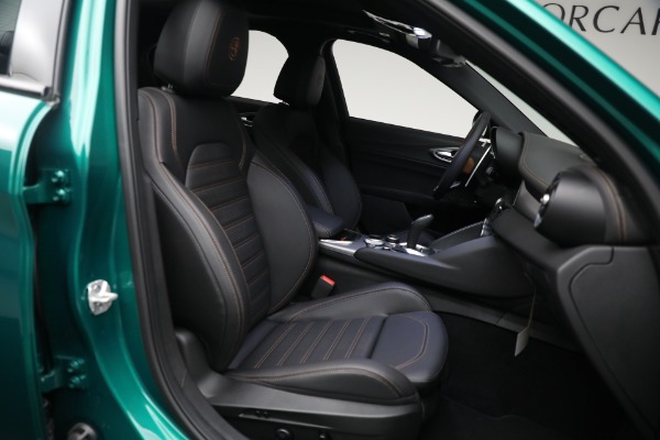 New 2025 Alfa Romeo Giulia Intensa for sale Sold at Maserati of Westport in Westport CT 06880 13