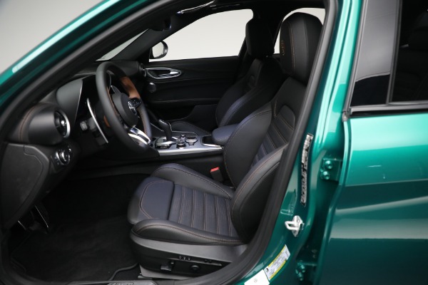 New 2025 Alfa Romeo Giulia Intensa for sale Sold at Maserati of Westport in Westport CT 06880 16