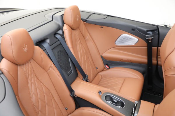 New 2026 Maserati GranCabrio Trofeo for sale $204,195 at Maserati of Westport in Westport CT 06880 19