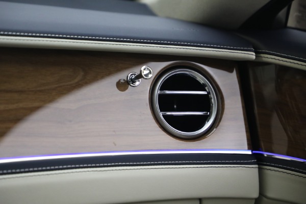 New 2026 Bentley Flying Spur for sale $281,720 at Maserati of Westport in Westport CT 06880 28
