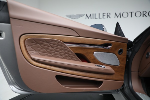 Used 2026 Aston Martin DB12 Volante for sale $340,900 at Maserati of Westport in Westport CT 06880 25