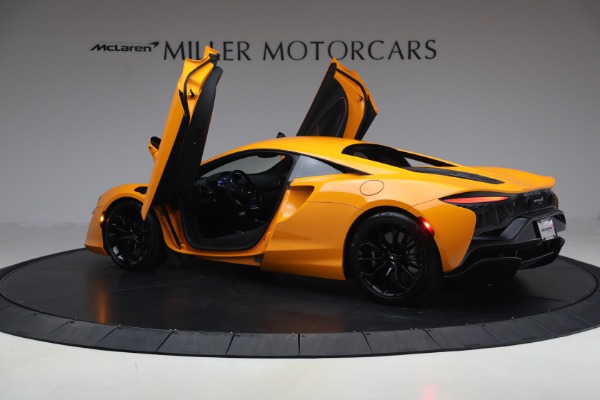 Used 2024 McLaren Artura Performance for sale $192,900 at Maserati of Westport in Westport CT 06880 16
