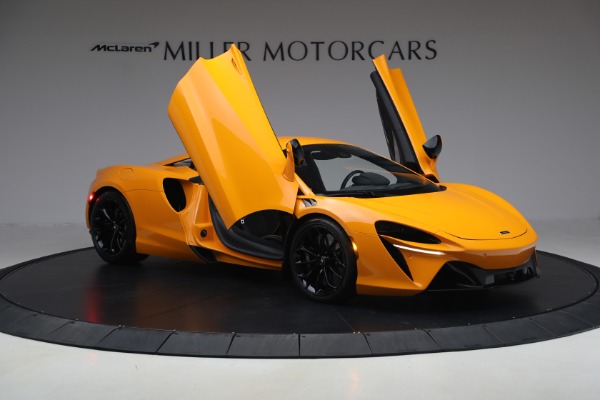 Used 2024 McLaren Artura Performance for sale $192,900 at Maserati of Westport in Westport CT 06880 20