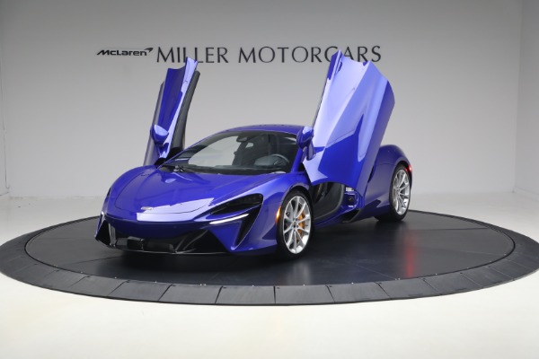 Used 2024 McLaren Artura Vision for sale $197,900 at Maserati of Westport in Westport CT 06880 14