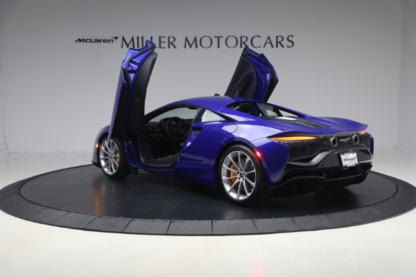 Used 2024 McLaren Artura Vision for sale $197,900 at Maserati of Westport in Westport CT 06880 16