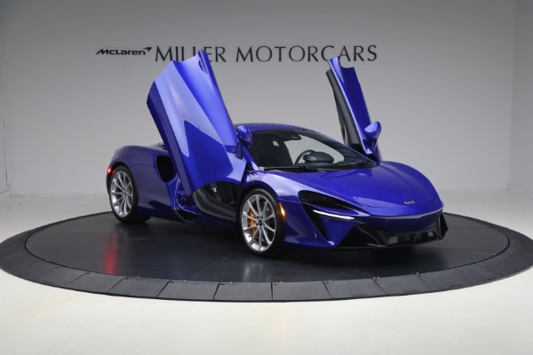 Used 2024 McLaren Artura Vision for sale $197,900 at Maserati of Westport in Westport CT 06880 20