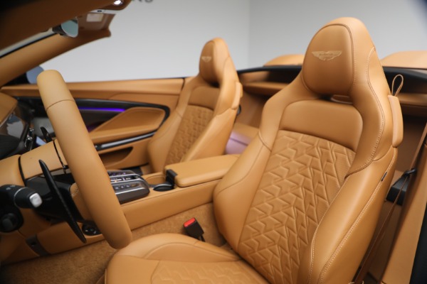 New 2026 Aston Martin Vanquish Volante for sale $581,800 at Maserati of Westport in Westport CT 06880 27