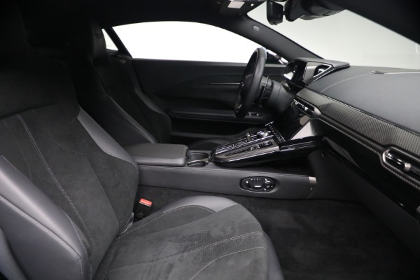 Used 2025 Aston Martin Vantage for sale $192,900 at Maserati of Westport in Westport CT 06880 26