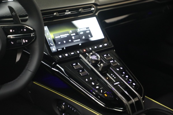 New 2026 Aston Martin Vantage S for sale $247,500 at Maserati of Westport in Westport CT 06880 21