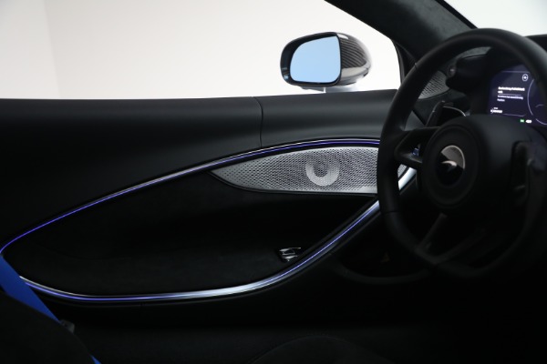 New 2026 McLaren Artura Spider Performance for sale $345,150 at Maserati of Westport in Westport CT 06880 28