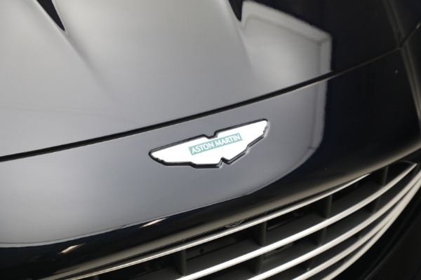New 2026 Aston Martin Vantage Roadster for sale $260,900 at Maserati of Westport in Westport CT 06880 25