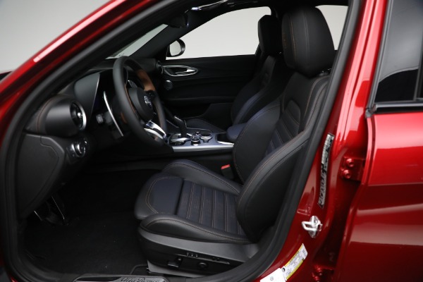 New 2025 Alfa Romeo Giulia Intensa for sale $54,575 at Maserati of Westport in Westport CT 06880 14