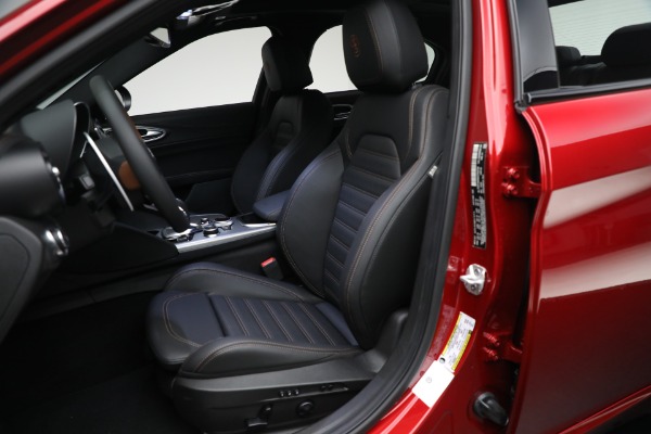 New 2025 Alfa Romeo Giulia Intensa for sale $54,575 at Maserati of Westport in Westport CT 06880 15
