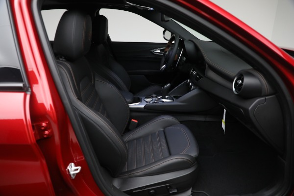 New 2025 Alfa Romeo Giulia Intensa for sale $54,575 at Maserati of Westport in Westport CT 06880 16