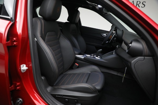 New 2025 Alfa Romeo Giulia Intensa for sale $54,575 at Maserati of Westport in Westport CT 06880 17