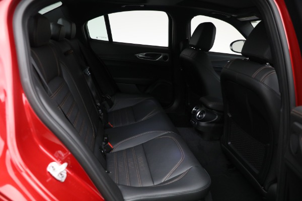 New 2025 Alfa Romeo Giulia Intensa for sale $54,575 at Maserati of Westport in Westport CT 06880 18