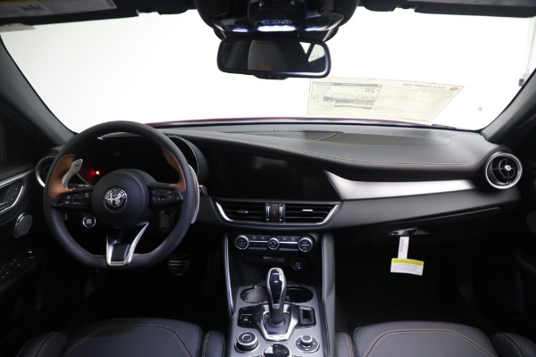 New 2025 Alfa Romeo Giulia Intensa for sale $54,575 at Maserati of Westport in Westport CT 06880 22