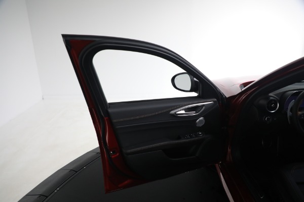 New 2025 Alfa Romeo Giulia Intensa for sale $54,575 at Maserati of Westport in Westport CT 06880 23