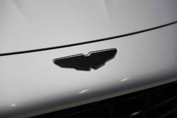 New 2026 Aston Martin Vantage Roadster for sale $274,300 at Maserati of Westport in Westport CT 06880 25