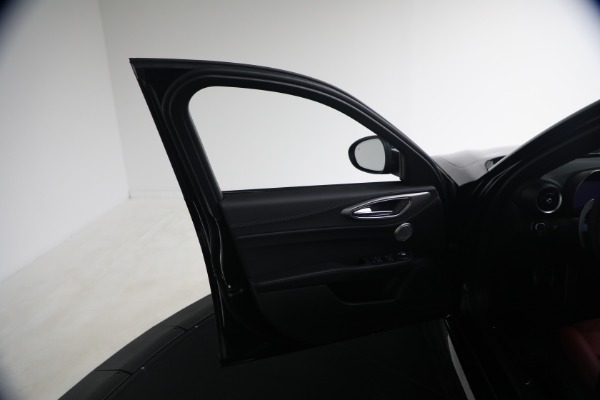 New 2026 Alfa Romeo Giulia VELOCE for sale $58,615 at Maserati of Westport in Westport CT 06880 24