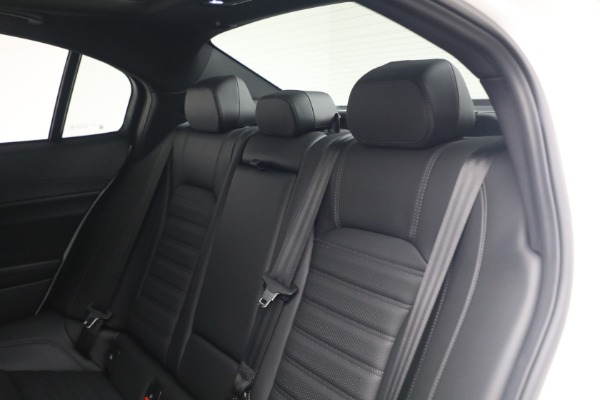 New 2026 Alfa Romeo Giulia for sale $43,000 at Maserati of Westport in Westport CT 06880 21