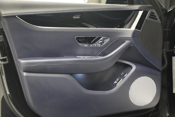 Used 2023 Bentley Flying Spur V8 for sale Call for price at Maserati of Westport in Westport CT 06880 18