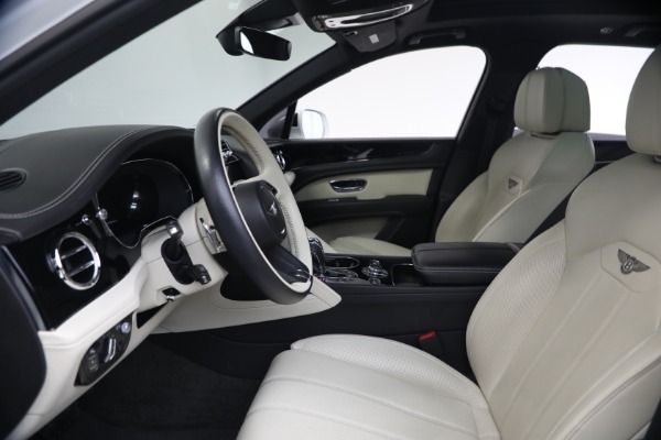 Used 2023 Bentley Bentayga V8 for sale Sold at Maserati of Westport in Westport CT 06880 15