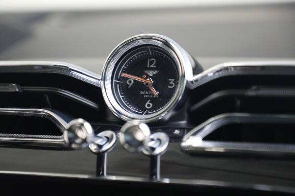 Used 2023 Bentley Bentayga V8 for sale Sold at Maserati of Westport in Westport CT 06880 20