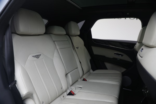 Used 2023 Bentley Bentayga V8 for sale Sold at Maserati of Westport in Westport CT 06880 26