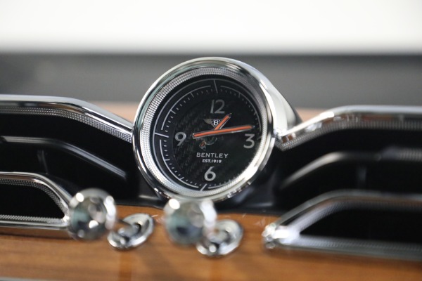 Used 2023 Bentley Bentayga V8 for sale $123,900 at Maserati of Westport in Westport CT 06880 25