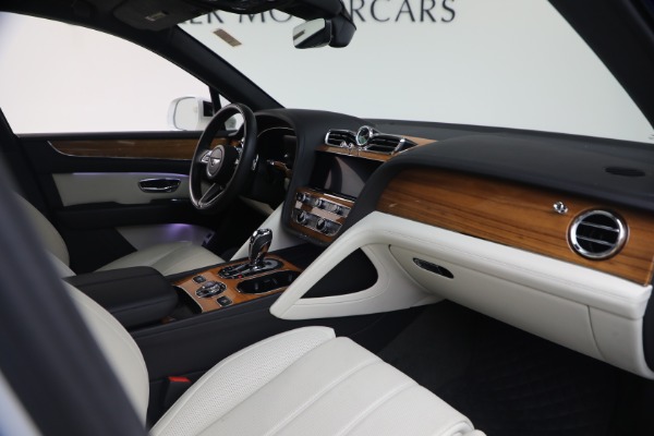 Used 2023 Bentley Bentayga V8 for sale $123,900 at Maserati of Westport in Westport CT 06880 26