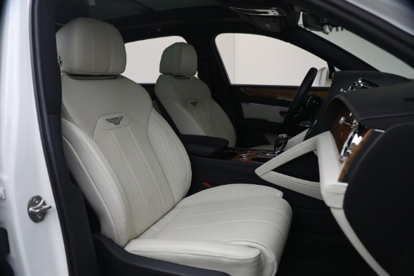 Used 2023 Bentley Bentayga V8 for sale $123,900 at Maserati of Westport in Westport CT 06880 28