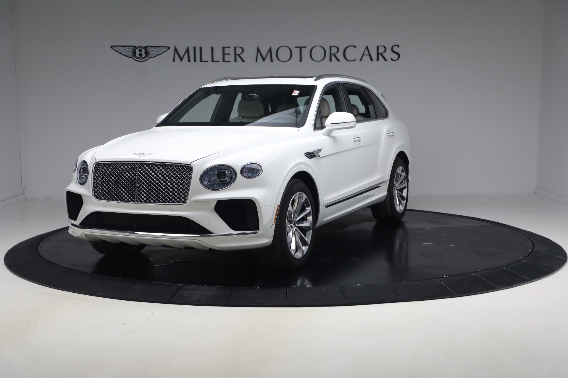 Used 2023 Bentley Bentayga V8 for sale $123,900 at Maserati of Westport in Westport CT 06880 1