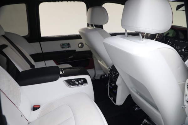 Used 2025 Rolls-Royce Black Badge Cullinan for sale $469,900 at Maserati of Westport in Westport CT 06880 21