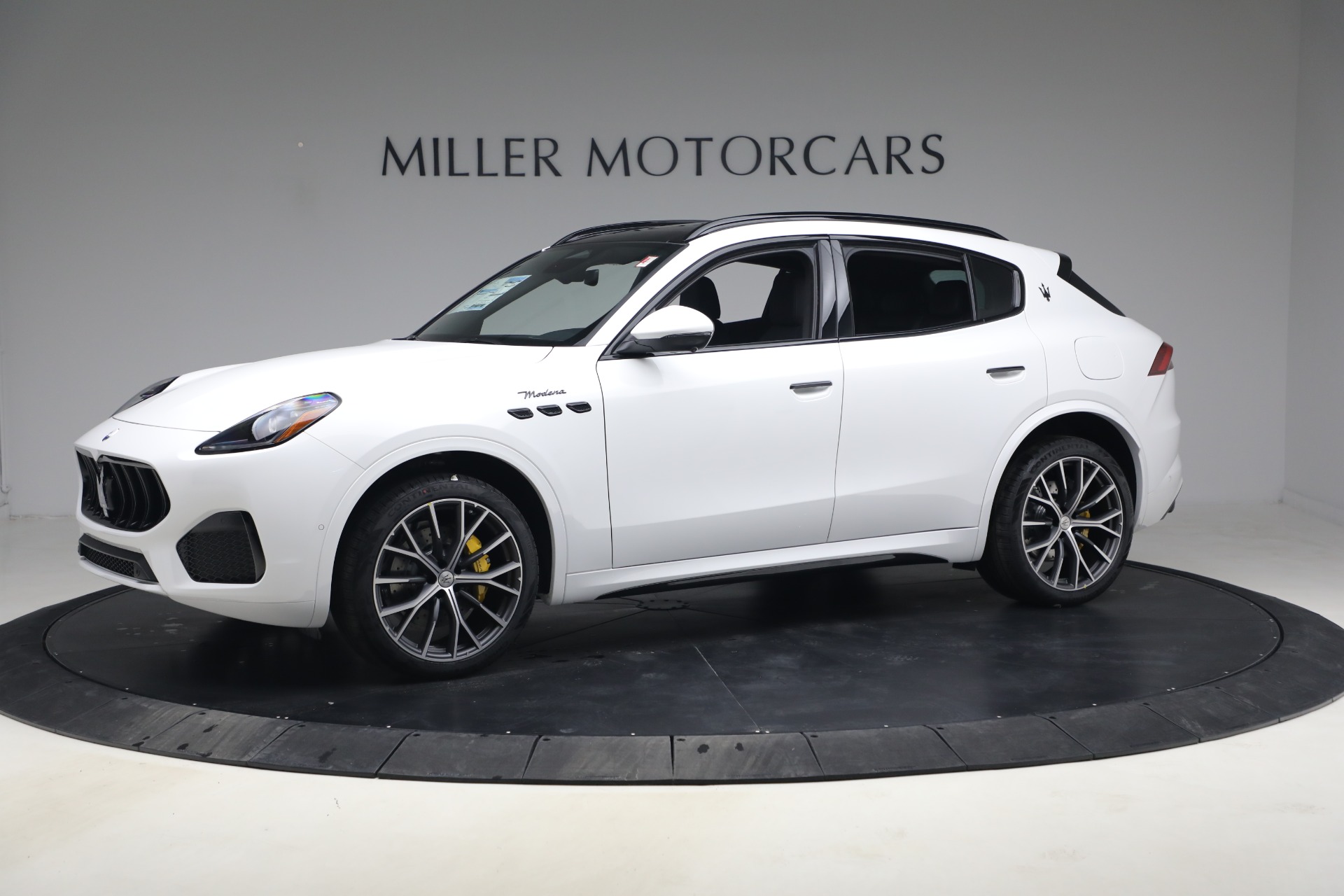 New 2026 Maserati Grecale Modena for sale $95,345 at Maserati of Westport in Westport CT 06880 1