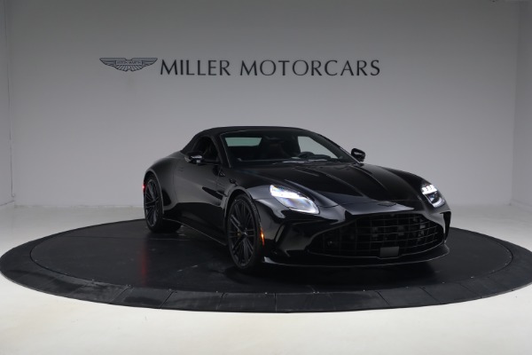 New 2026 Aston Martin Vantage Roadster for sale $284,200 at Maserati of Westport in Westport CT 06880 24