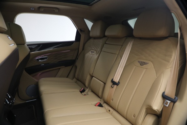 New 2026 Bentley Bentayga Azure V8 for sale $295,365 at Maserati of Westport in Westport CT 06880 24