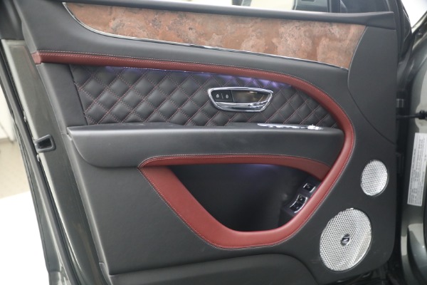 Used 2022 Bentley Bentayga V8 for sale $151,900 at Maserati of Westport in Westport CT 06880 17