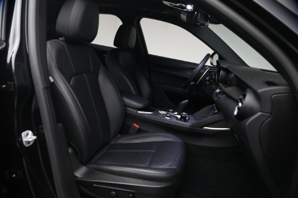 Used 2022 Alfa Romeo Stelvio Sprint for sale $25,900 at Maserati of Westport in Westport CT 06880 17