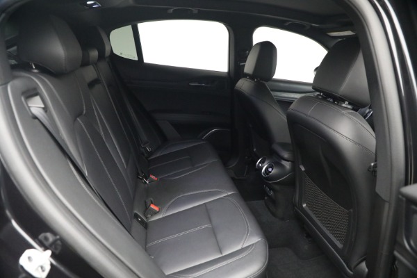 Used 2022 Alfa Romeo Stelvio Sprint for sale $25,900 at Maserati of Westport in Westport CT 06880 20