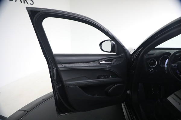 Used 2022 Alfa Romeo Stelvio Sprint for sale $25,900 at Maserati of Westport in Westport CT 06880 24