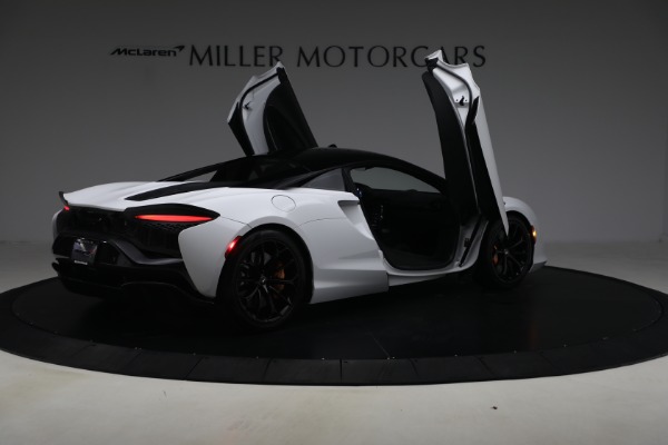 Used 2023 McLaren Artura for sale $184,900 at Maserati of Westport in Westport CT 06880 18
