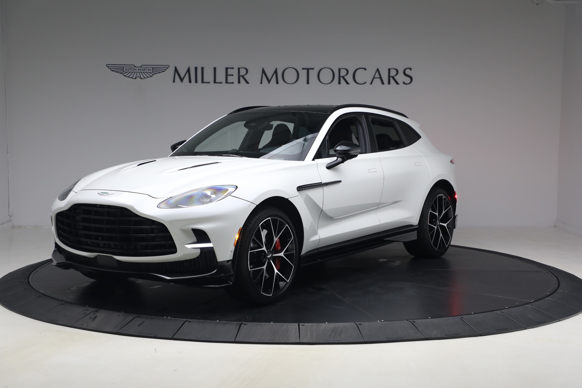 Used 2025 Aston Martin DBX 707 for sale $222,900 at Maserati of Westport in Westport CT 06880 1