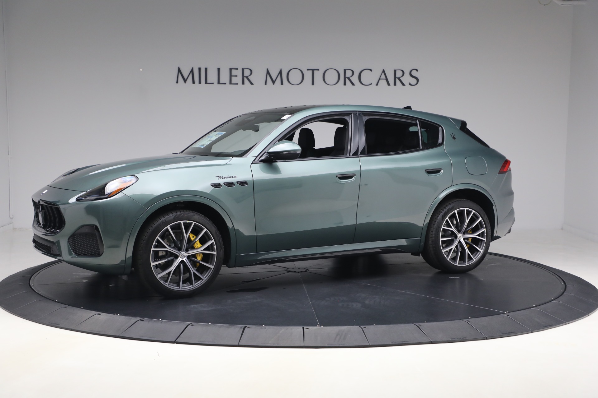 New 2026 Maserati Grecale Modena for sale $97,425 at Maserati of Westport in Westport CT 06880 1