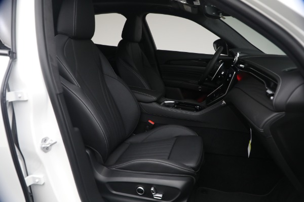 New 2026 Maserati Grecale Modena V6 for sale $95,345 at Maserati of Westport in Westport CT 06880 16