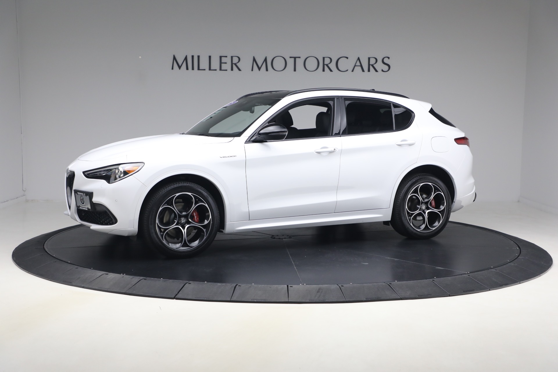 Used 2023 Alfa Romeo Stelvio Veloce for sale $32,900 at Maserati of Westport in Westport CT 06880 1